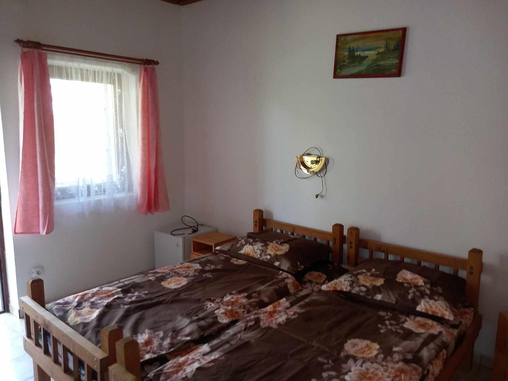 Zsuzsa Apartman Apartment Poroszlo Exterior photo